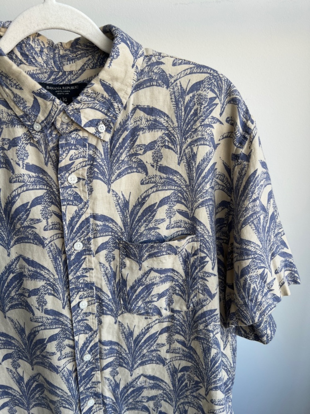 Banana Republic Blue Palm-Print Linen Short Sleeve Shirt - Picture 3 of 7